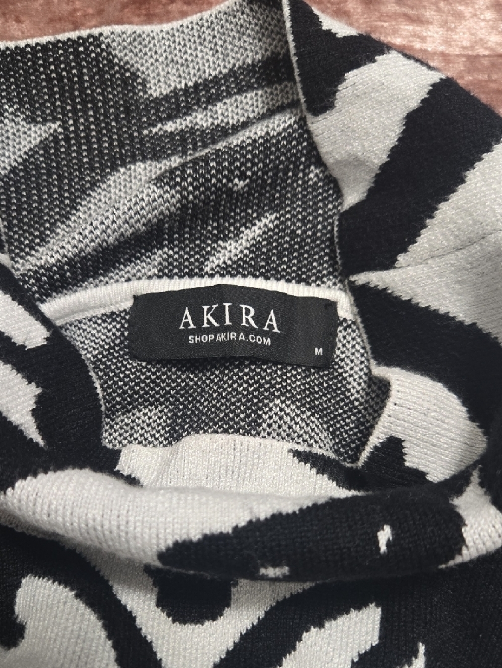 AKIRA Black and White Graphic Knit Top - Picture 4 of 4